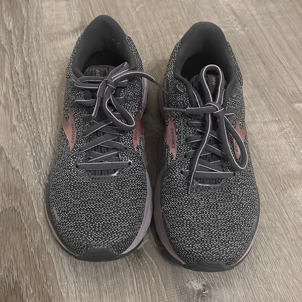 Brooks Adrenaline 21 Women’s 8 Medium Gray Purple Running Shoes